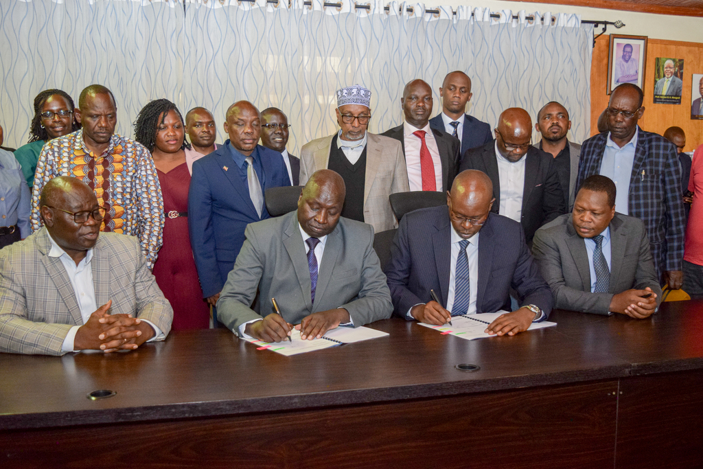 MoU signing between UoE and KNCCI